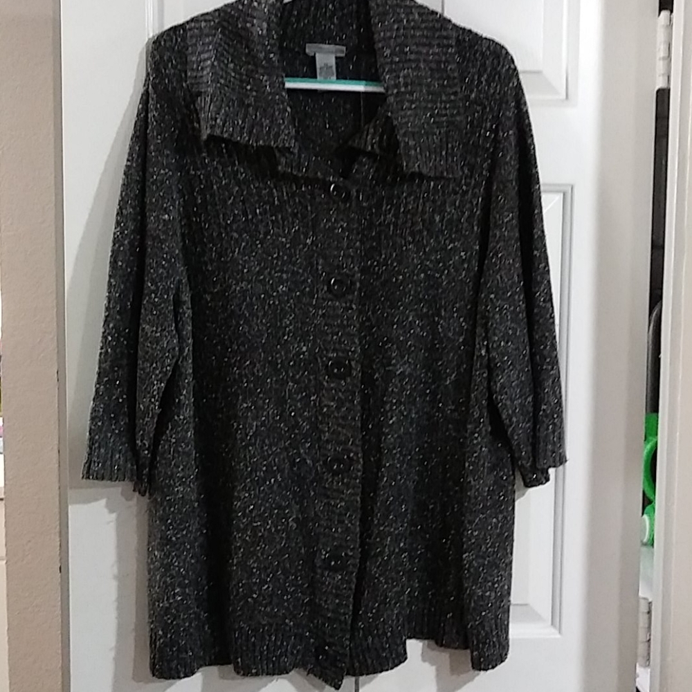Three quarter sleeve sweater
